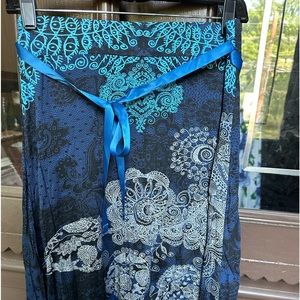 Desigual skirt in blues with white and black size M